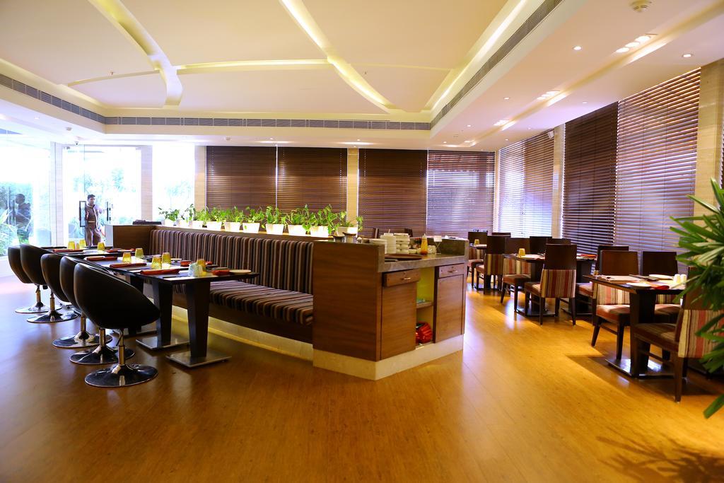 The Landmark Towers Kanpur Exterior photo