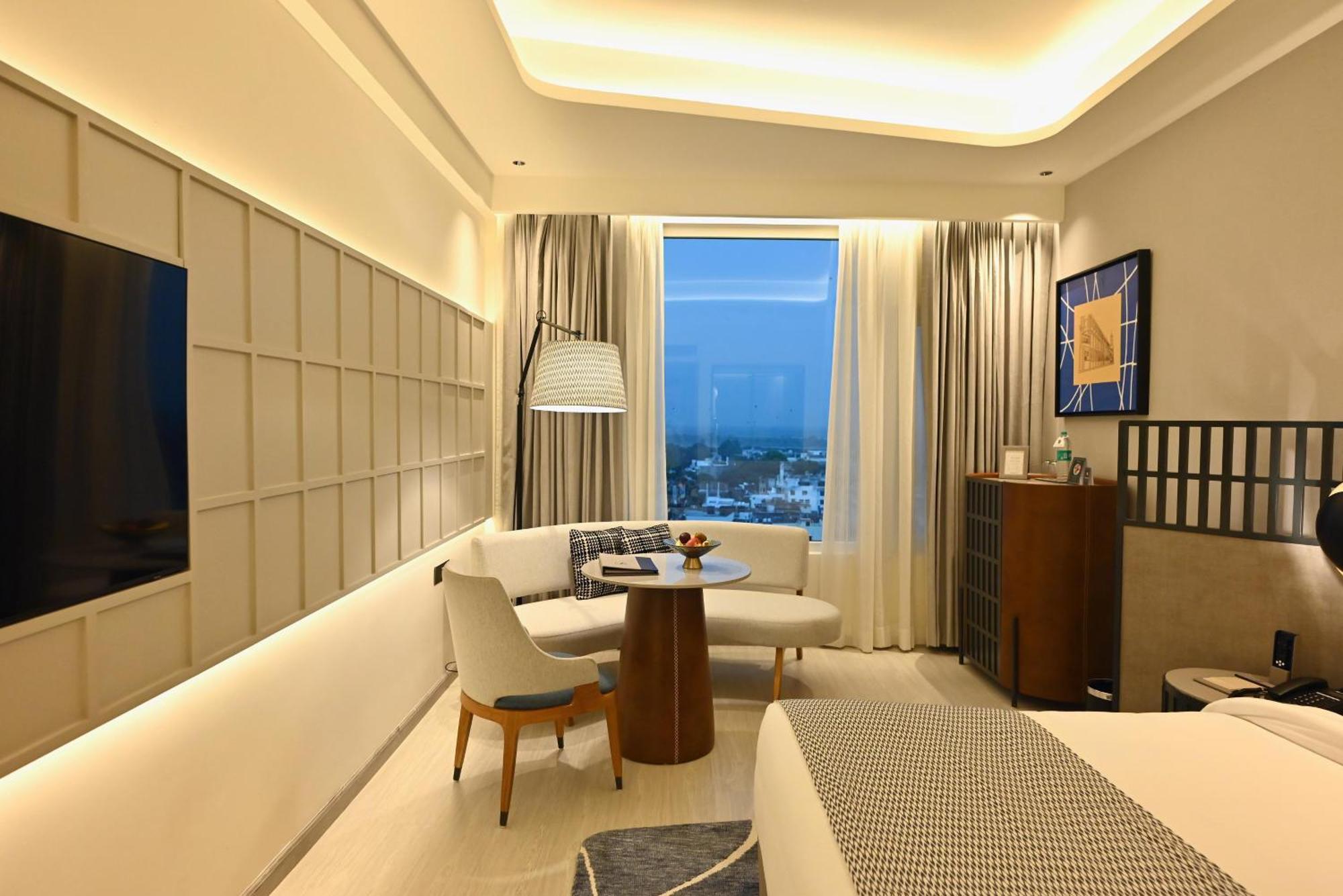 The Landmark Towers Kanpur Exterior photo